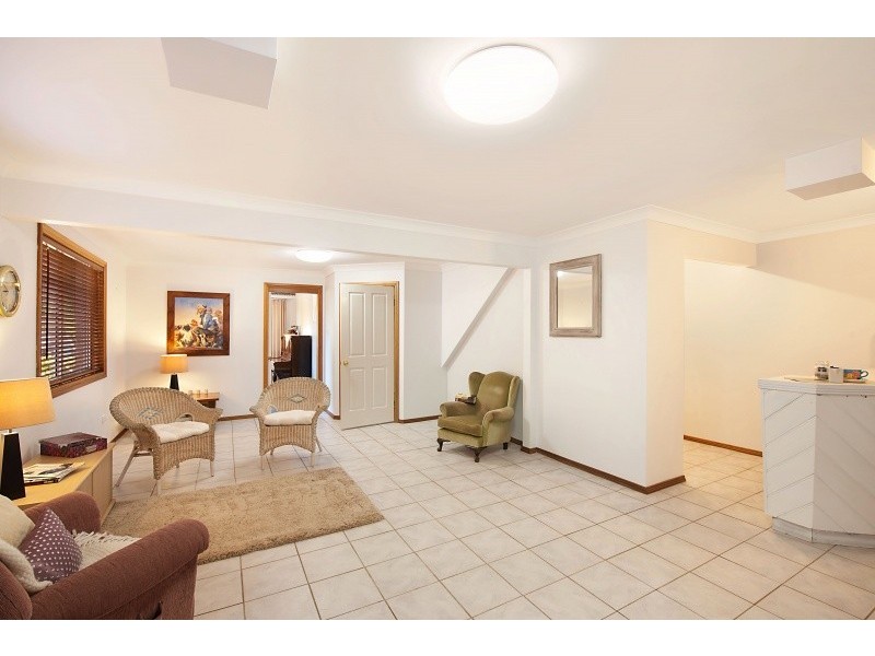 40 Lakedge Avenue, Berkeley Vale NSW 2261