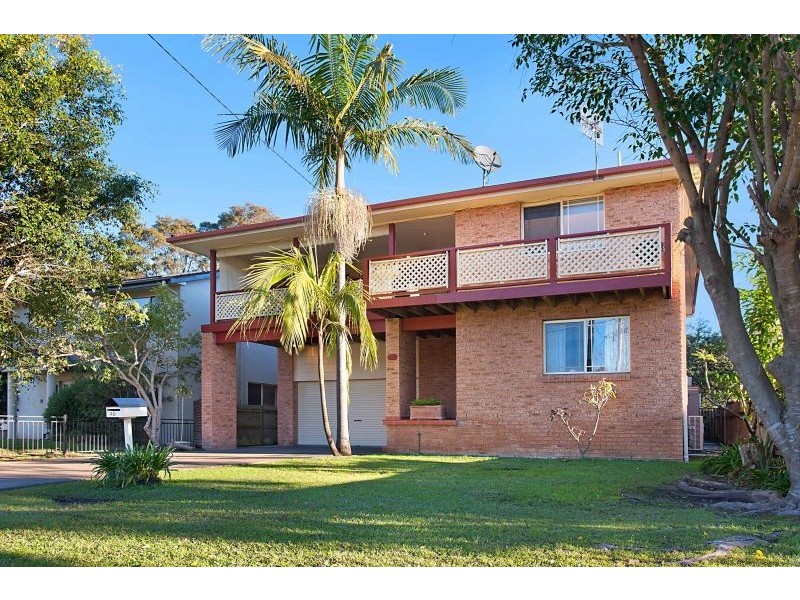 40 Lakedge Avenue, Berkeley Vale NSW 2261