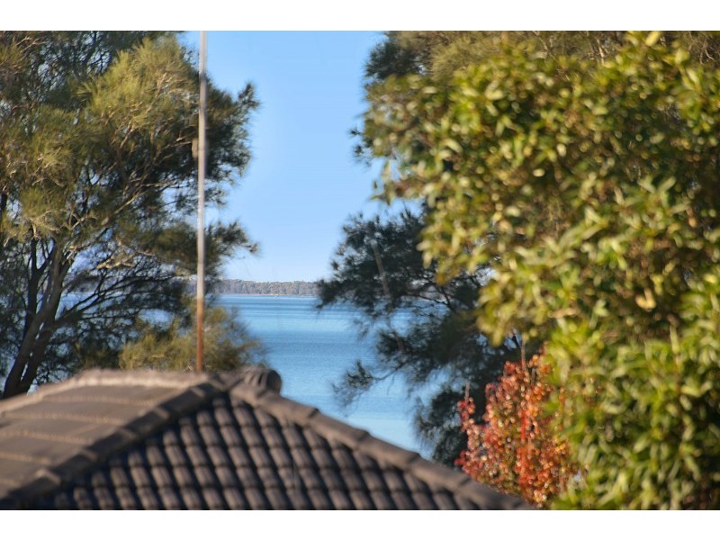 40 Lakedge Avenue, Berkeley Vale NSW 2261