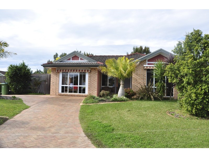 17 Castlereagh Crescent, Bateau Bay NSW 2261