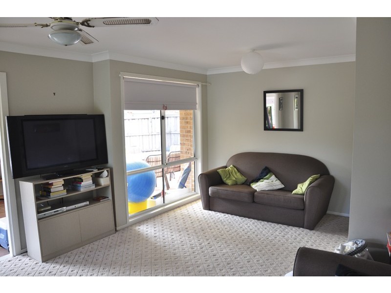 17 Castlereagh Crescent, Bateau Bay NSW 2261