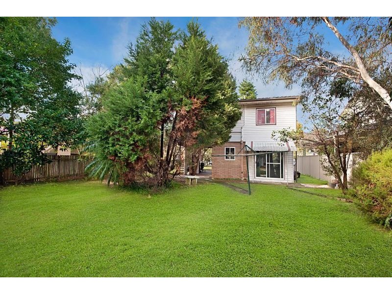 31 St James Ave, Berkeley Vale NSW 2261