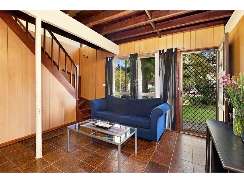 31 St James Ave, Berkeley Vale NSW 2261