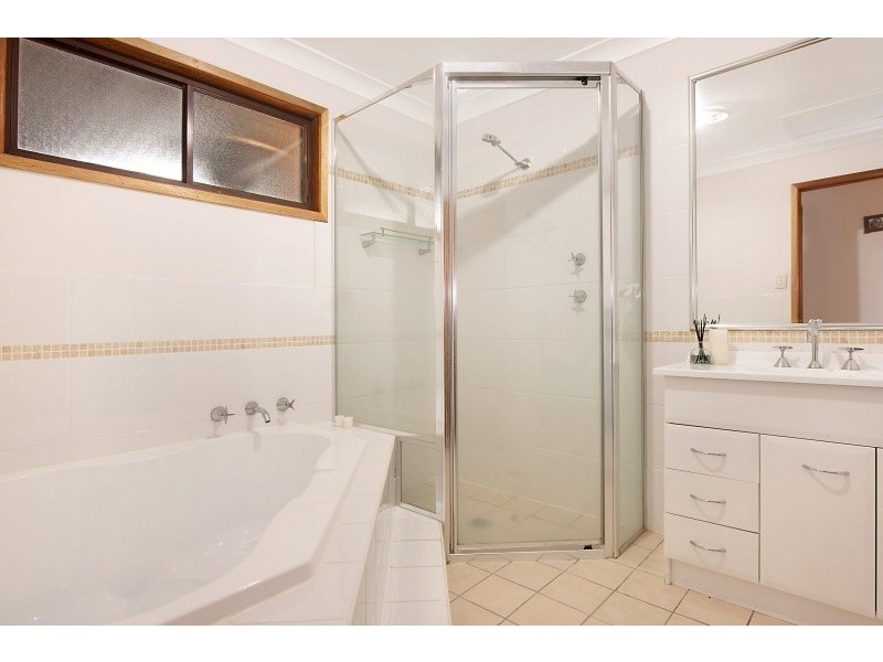 74 Henry Parkes Drive, Berkeley Vale NSW 2261