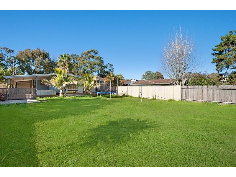 14 Fran Avenue, Berkeley Vale NSW 2261