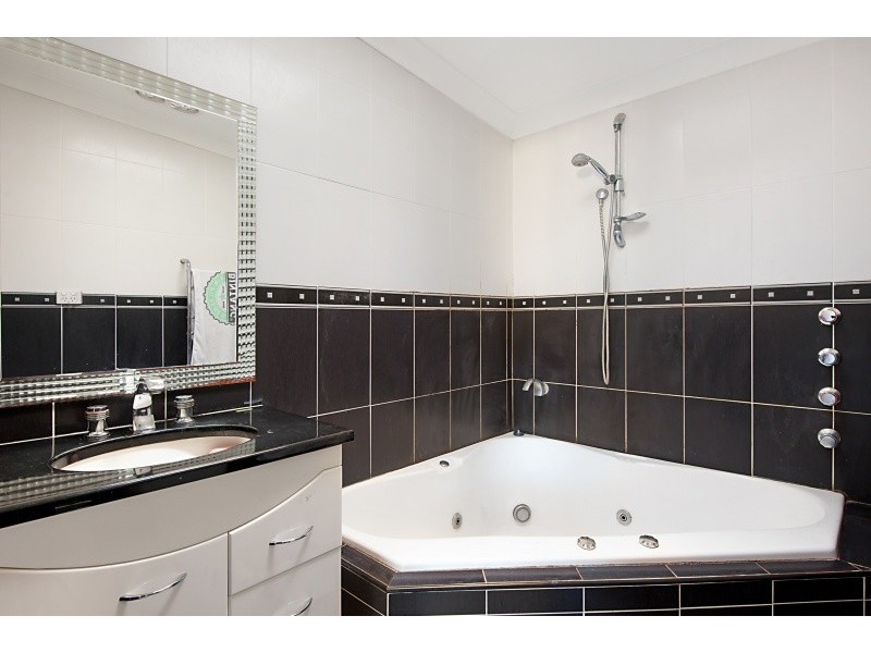 91 Platypus Road, Berkeley Vale NSW 2261