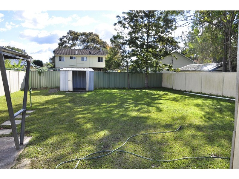 22 Lakedge Avenue, Berkeley Vale NSW 2261