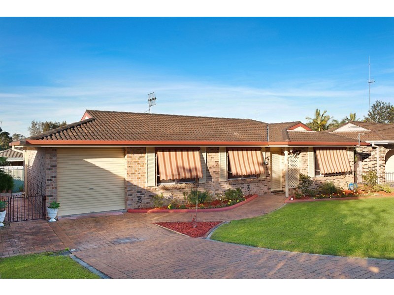 27 Gwydir Street, Bateau Bay NSW 2261