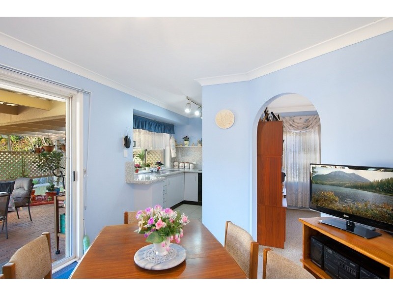 27 Gwydir Street, Bateau Bay NSW 2261