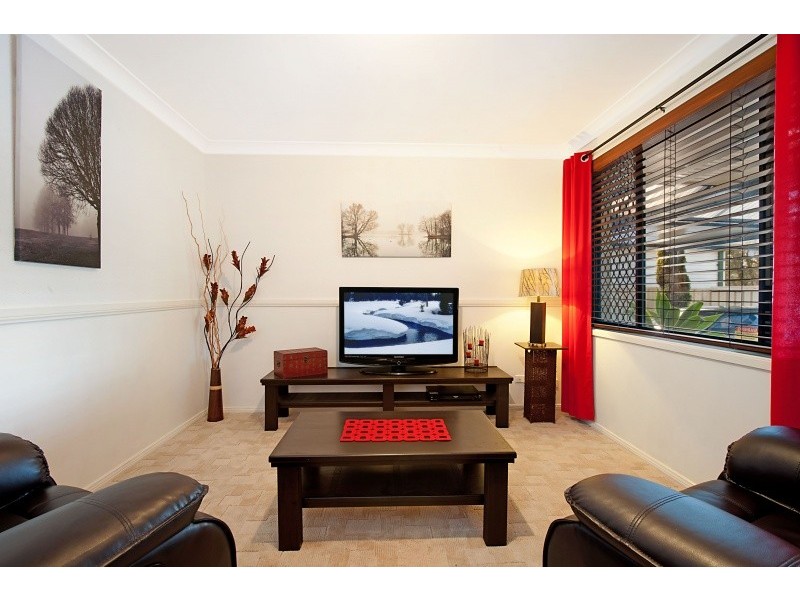 19 Bushlands Ave, Killarney Vale NSW 2261