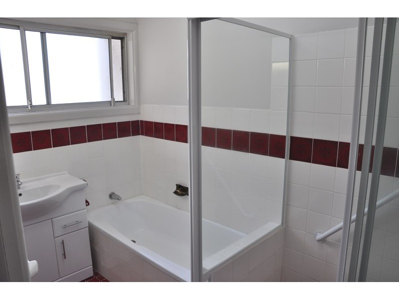 291 Lakedge Ave, Berkeley Vale NSW 2261