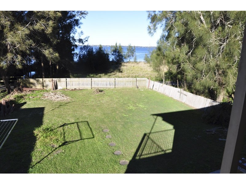 291 Lakedge Ave, Berkeley Vale NSW 2261