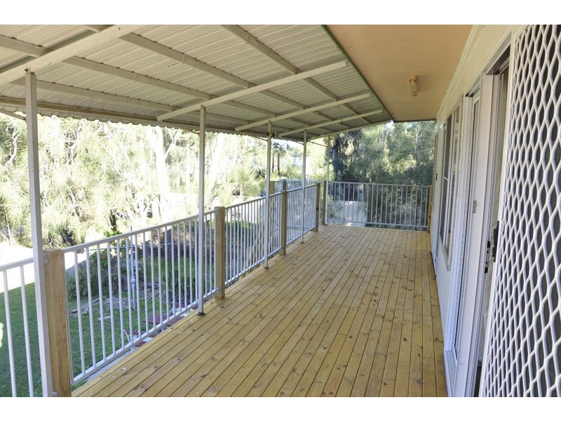 291 Lakedge Ave, Berkeley Vale NSW 2261