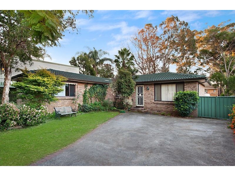 3 Bundilla Parade, Berkeley Vale NSW 2261