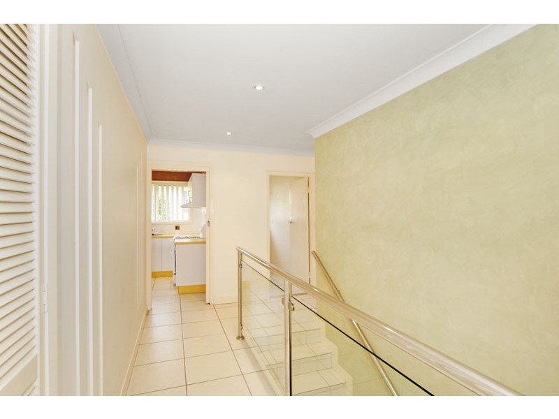 25 Barry St, Bateau Bay NSW 2261