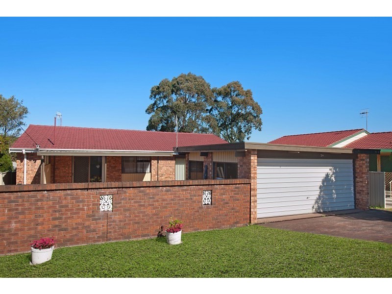 24 Robertson Rd, Killarney Vale NSW 2261