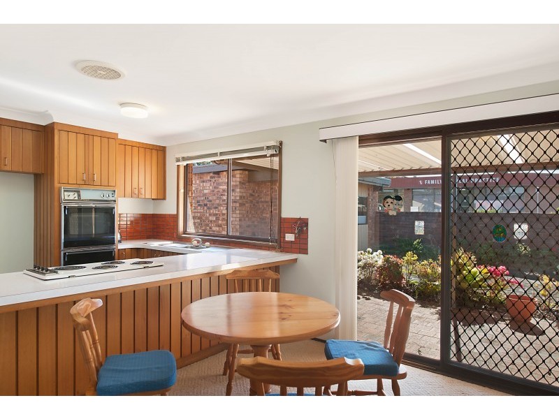 24 Robertson Rd, Killarney Vale NSW 2261