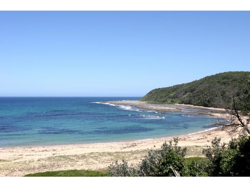 6 Compass Close, Bateau Bay NSW 2261