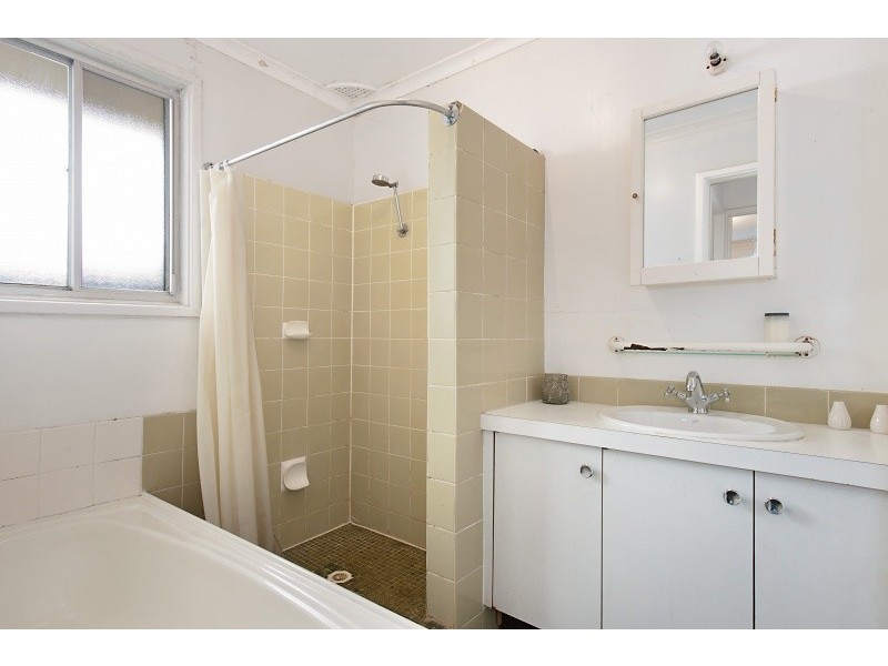 71 Platypus Road, Berkeley Vale NSW 2261