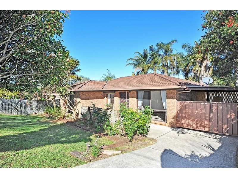 4 Jessica Street, Bateau Bay NSW 2261