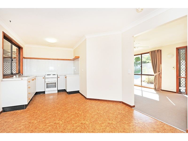 4 Jessica Street, Bateau Bay NSW 2261