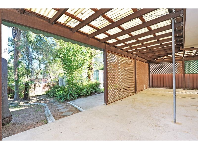 4 Jessica Street, Bateau Bay NSW 2261