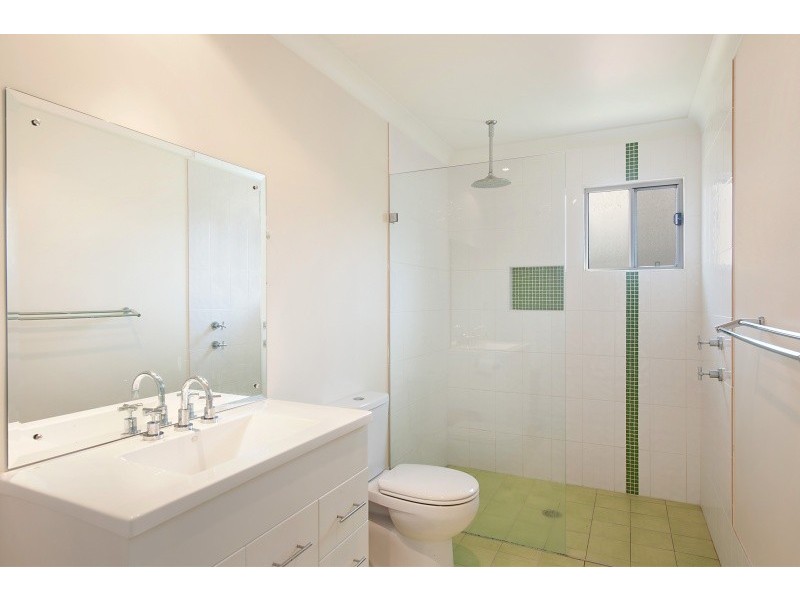 8 Oakehampton Court, Bateau Bay NSW 2261