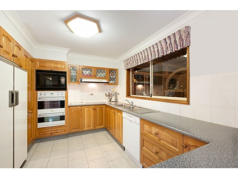 74 Rickard St, Bateau Bay NSW 2261