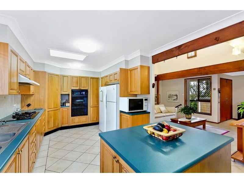 38 Promenade Avenue, Bateau Bay NSW 2261