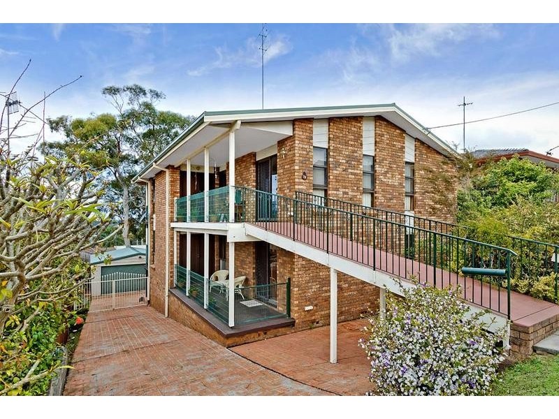 38 Promenade Avenue, Bateau Bay NSW 2261