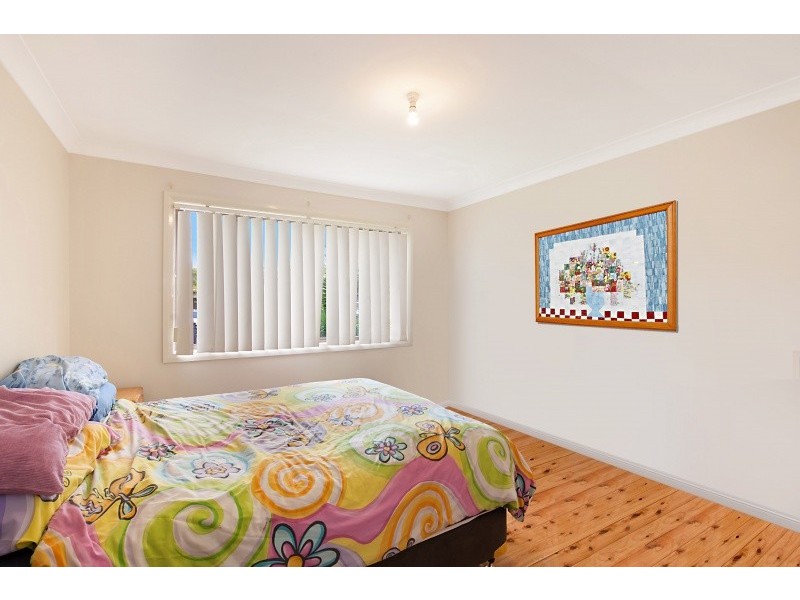 58 Kingsford Smith Dr, Berkeley Vale NSW 2261