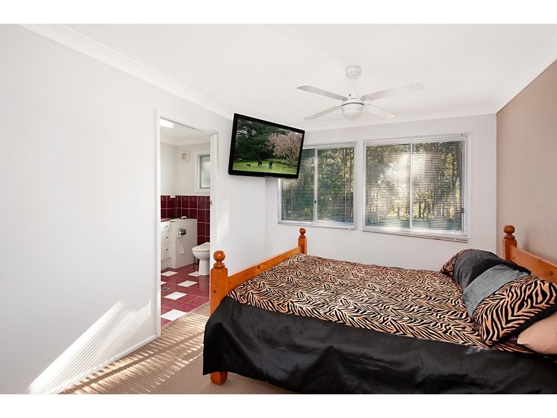 91 Platypus Road, Berkeley Vale NSW 2261