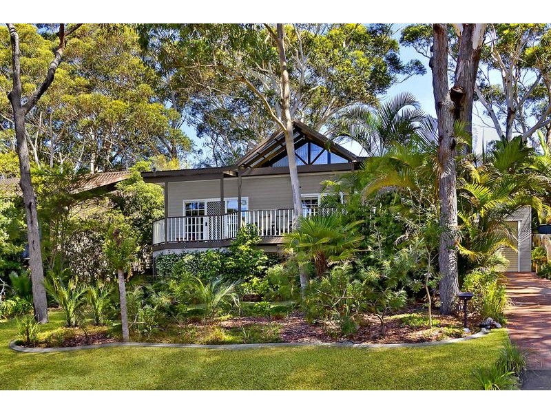 19 Burrawong St, Bateau Bay NSW 2261