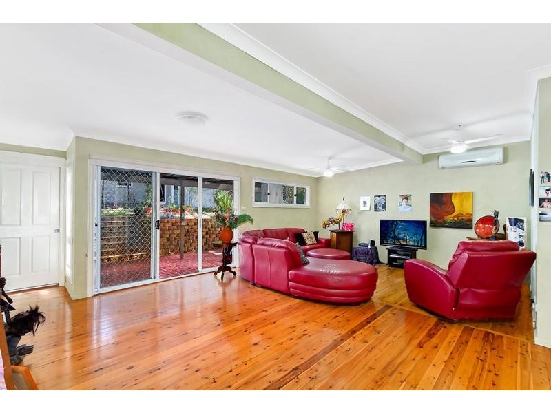 19 Burrawong St, Bateau Bay NSW 2261