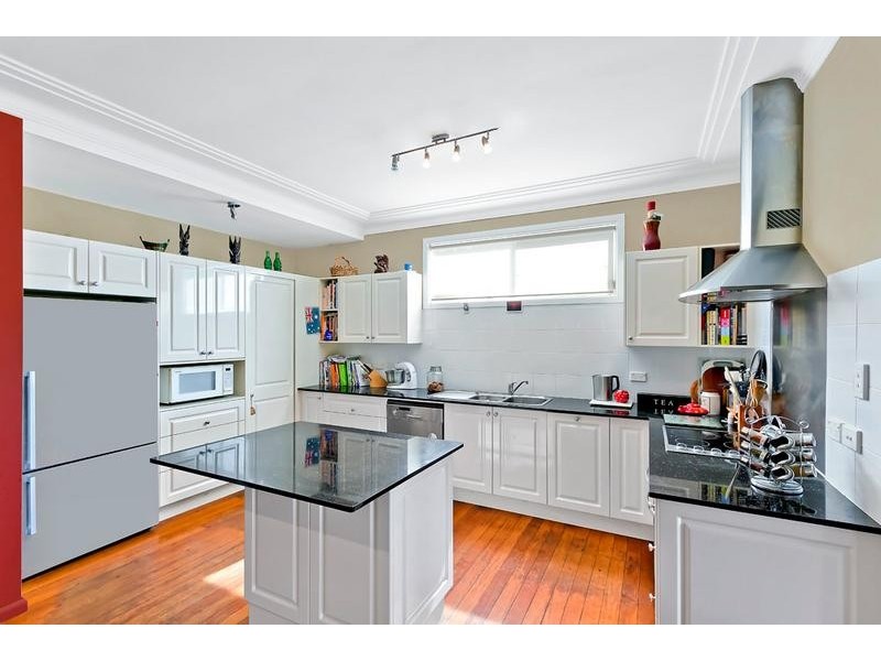 19 Burrawong St, Bateau Bay NSW 2261