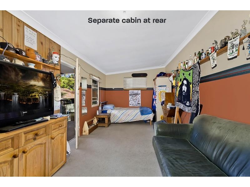 19 Burrawong St, Bateau Bay NSW 2261