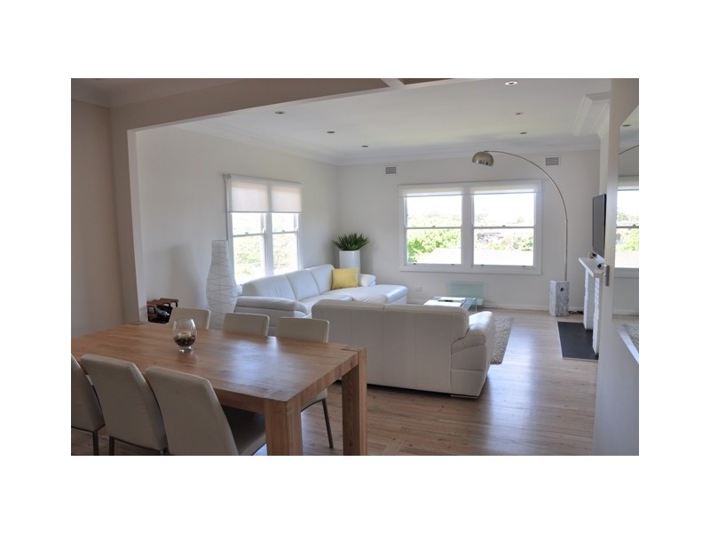 3 Seaview Street, Wamberal NSW 2260