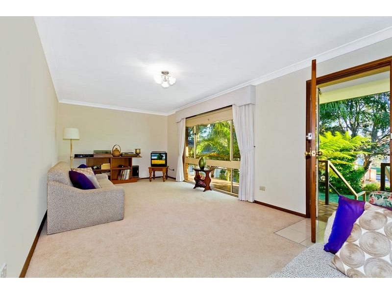 83 Natuna Av, Budgewoi NSW 2262