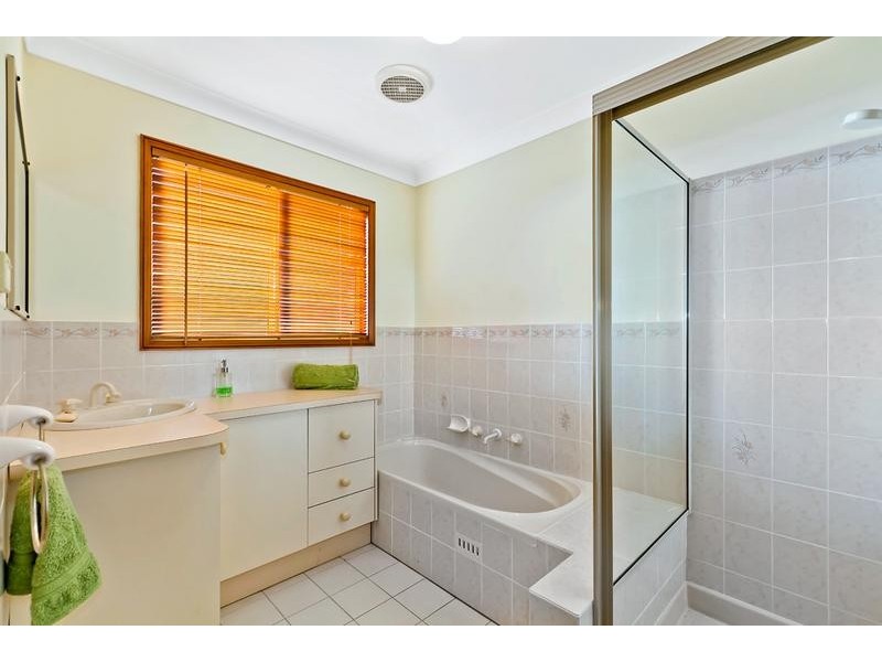 83 Natuna Av, Budgewoi NSW 2262