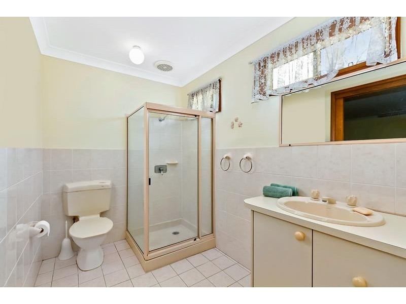 83 Natuna Av, Budgewoi NSW 2262