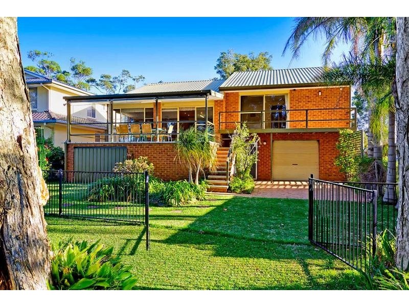 83 Natuna Av, Budgewoi NSW 2262