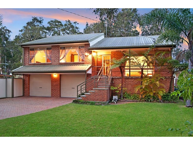 83 Natuna Av, Budgewoi NSW 2262