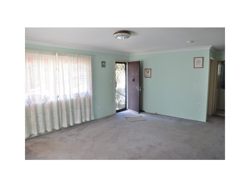 39 Barry Street, Bateau Bay NSW 2261