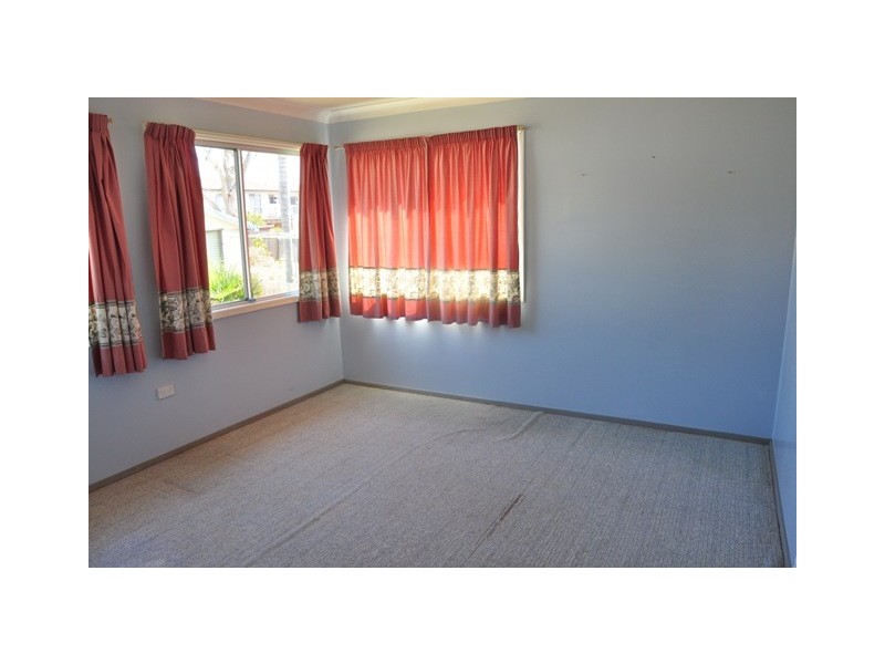 39 Barry Street, Bateau Bay NSW 2261