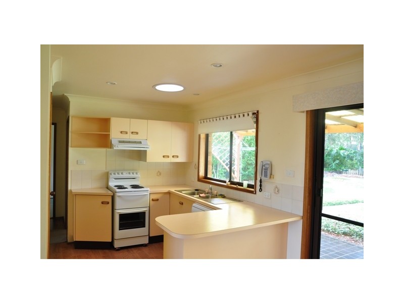 18 Patrick Street, Bateau Bay NSW 2261