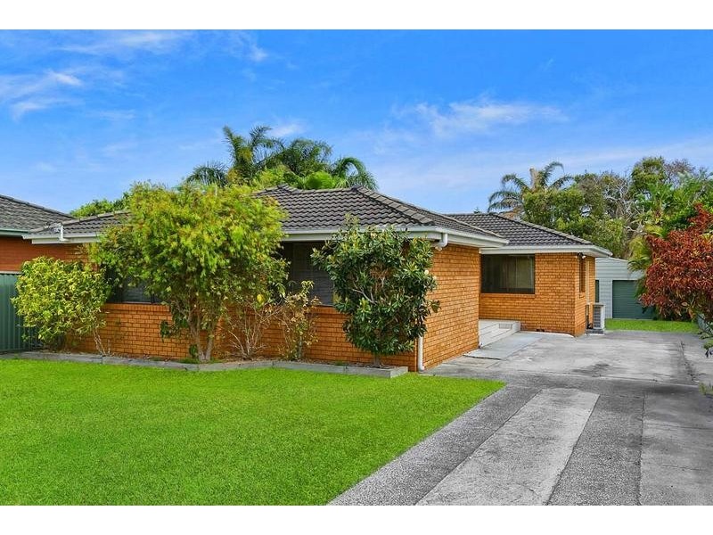 5 Moorah Ave, Blue Bay NSW 2261
