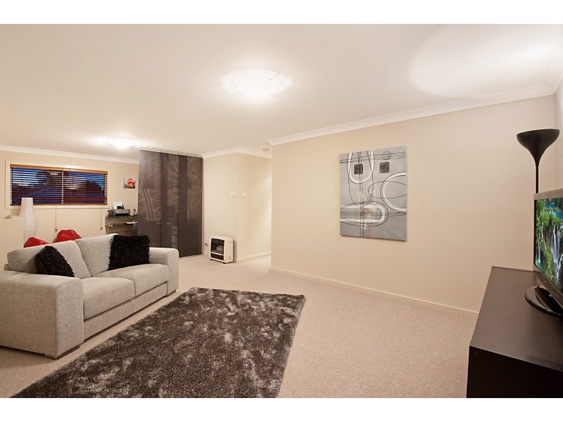 253 Cygnet Dr, Berkeley Vale NSW 2261