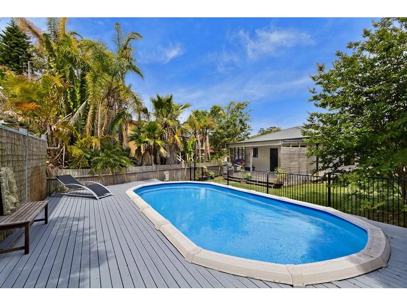 1 Elaine Avenue, Berkeley Vale NSW 2261
