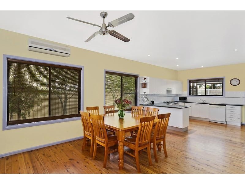 1 Elaine Avenue, Berkeley Vale NSW 2261