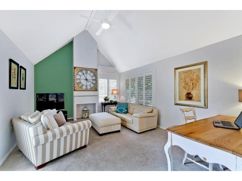 9 Northview Dr, Bateau Bay NSW 2261